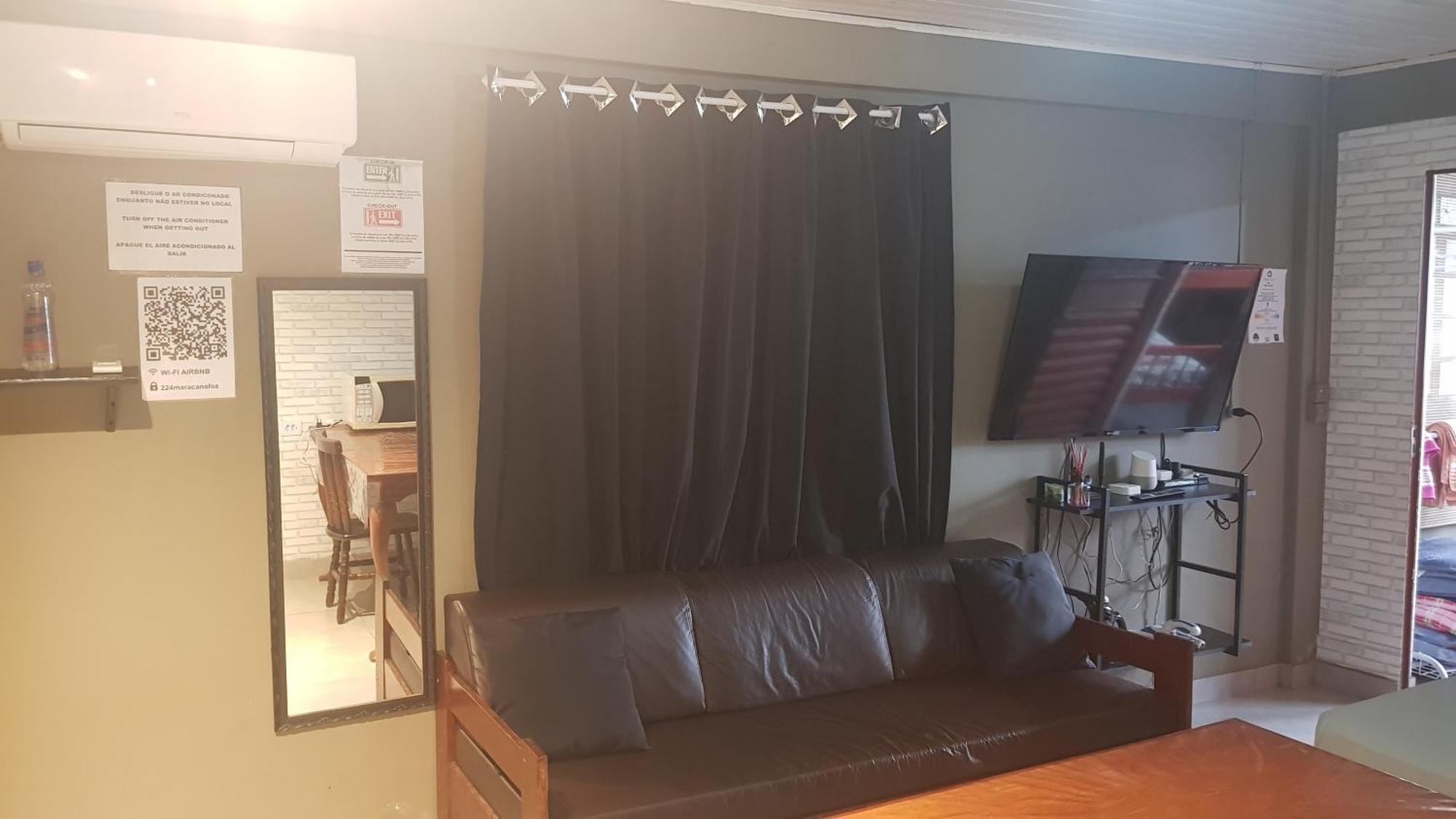 Апартаменти Casa No Centro De Foz! Ar-Condicionado, Smart Tv, Wi-Fi, Cozinha, Ventilador E 4 Camas Фос-ду-Іґуасу Екстер'єр фото